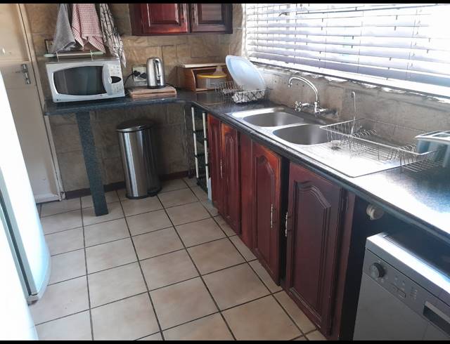 4 BEDROOM HOUSE FOR SALE IN BO-DORP